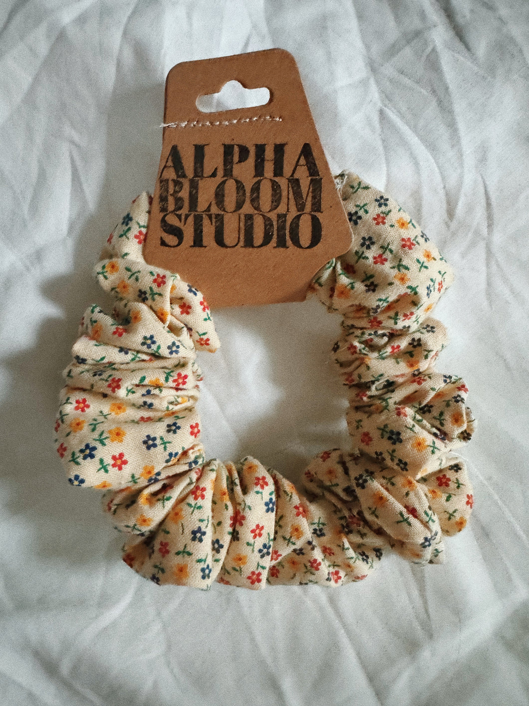 Multi/cream ditsy floral scrunchie